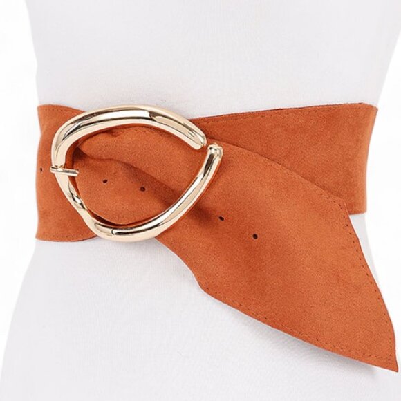 BNWT Faux Suede Oversized Buckle Belt - Picture 2 of 5